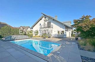 Haus kaufen in 56751 Polch, Entspanntes Wohnen mit Außenpool und modernster Gebäudetechnik in ansprechender Ortsrandlage