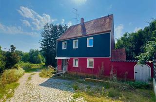 Haus kaufen in 90574 Roßtal, Viel Platz und viel Potenzial: Sanierungsobjekt mit sehr großem Grundstück in bester Roßtaler Lage!