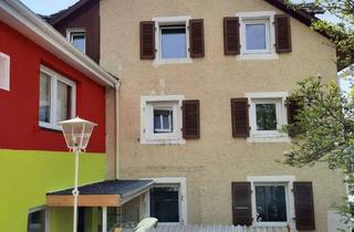 Mehrfamilienhaus kaufen in 79541 Lörrach, Mehrfamilienhaus mit 3 Wohneinheiten. Interessant für Investoren