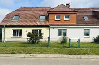 Haus kaufen in Dorfstraße 9 und 10, 17337 Groß Luckow, Reihenmittel und Reihenendhaus mit tollem Grundstück als Familienwohnsitz oder Mehrgenerationenhaus