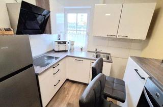 Wohnung mieten in Plaunsche Straße 18, 08209 Auerbach, Tolle 3-R.-Whg. m. Einbauküche u. Außenjalousien im Zentrum