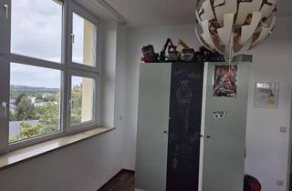 Wohnung mieten in Parkstraße, 09387 Jahnsdorf, Geräumige 4-Zimmer Wohnung mit Balkon im 4. OG in Jahnsdorf/Erzgebirge