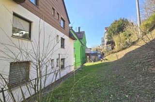 Haus kaufen in 78713 Schramberg, Schramberg: KAPITALANLER aufgepasst: 3 - Fam.-Mietshaus + 4 neuwert. Einzelgaragen