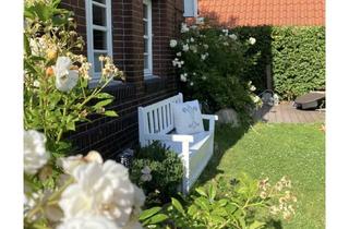 Haus kaufen in 30916 Isernhagen, Charmantes Kleinod in exponierter Hoflage direkt am Wald/ Isernhagen K.B.