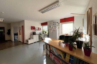 Wohnung kaufen in 75015 Bretten, Top Lage, flexible Nutzungsmöglichkeiten - Einheit mit Aufzug und vielseitigem Raumkonzept in Bretten zu verkaufen!