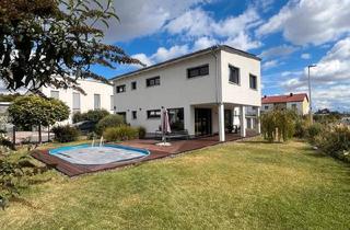 Haus kaufen in 97505 Geldersheim, Geldersheim - Freistehendes EFH 2020 gehobener Ausstattung 150m2 mit Pool