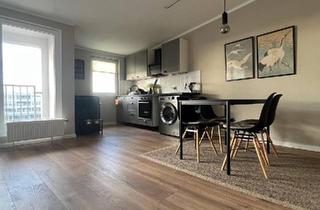 Wohnung kaufen in 13357 Berlin, Berlin - Charmante Eigentumswohnung mit Balkon in saniertem Altbau