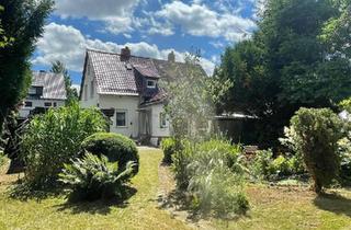 Einfamilienhaus kaufen in 37081 Göttingen, Göttingen - 175 qm Nutzfläche! Haus mit Potential und traumhaften Grundstück!