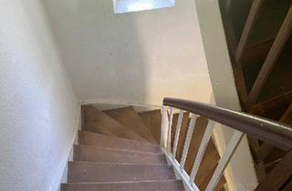 Haus kaufen in 54597 Pronsfeld, Pronsfeld - Haus zum Renovieren - Handwerker aufgepasst