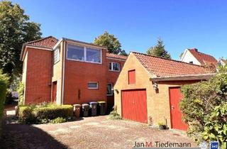 Doppelhaushälfte kaufen in 23627 Groß Grönau, Groß Grönau - Käuferprovisionsfrei: Familiendoppelhaushälfte mit Einliegerwohnung und Keller auf großen Eigenlandgrundstück mit Potential