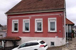Einfamilienhaus kaufen in 66299 Friedrichsthal, Friedrichsthal - Schönes Einfamilienhaus mit Einliegerwohnung in Friedrichsthal