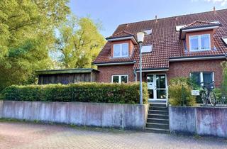 Wohnung kaufen in Wiekstraße 3B, 23570 Travemünde, Idyllischer Rückzugsort: Gartenwohnung im Reihenendhaus - genießen, entspannen, zuhause sein!