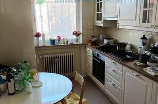 Wohnung kaufen in 83278 Traunstein, Helle, ruhig gelegene 3-Zimmer-Wohnung in zentraler Lage zu verkaufen.