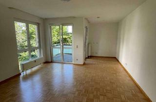 Wohnung kaufen in 85049 Mitte, Seniorengerechtes Wohnen: Renovierte 1-Zimmer-Wohnung mit Balkon in Senioren-Residenz 'Elisa'