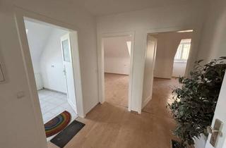 Wohnung mieten in 70182 Mitte, Freundliche, großzügige 2-Zimmer DG-Wohnung saniert in Stuttgart-Mitte