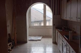 Wohnung mieten in Turmstraße 42, 47119 Laar, Große Zimmer, hohe Decken, Kamin für den Winter und Balkon/Garten für den Sommer.