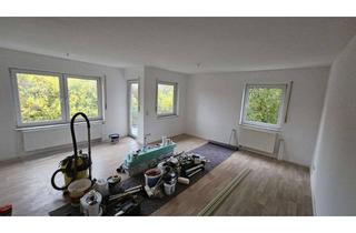 Wohnung mieten in Stauffenbergring 28, 73479 Ellwangen, Hell, ruhig, einziehen & wohlfühlen - renovierte 3-Zimmer-Wohnung mit Süd-Balkon und Garage