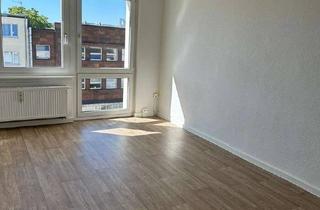 Wohnung mieten in Askanische Straße 104, 06842 Innenstadt, Renovierte und zentrumsnahe 3-Zimmer-Wohnung mit modernem Wannenbad