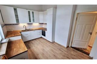 Wohnung mieten in 26316 Varel, Modernisierte Wohnung mit Garage und hochwertiger Küche zentral in Varel!