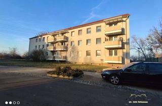 Wohnung mieten in Einsteinstraße 30, 06749 Bitterfeld-Wolfen, 4-Raumwohnung im Erdgeschoss mit Balkon