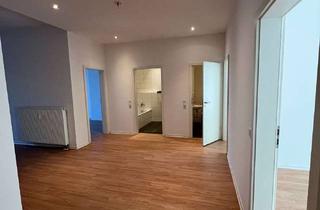 Wohnung mieten in Ostlandstraße 42A, 50858 Weiden, WG geeignete 3 Zimmer-Studentenwohnung inkl. Küche neben dem Rhein-Center! [VAC-16643]
