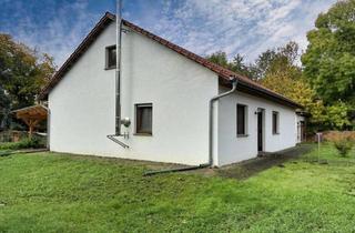 Einfamilienhaus kaufen in 39393 Am Großen Bruch, Einfamilienhaus - Bungalow mit großem Grundstück und vielseitigen Nutzungsmöglichkeiten