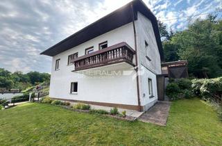 Haus kaufen in 57258 Freudenberg, FREIRAUM4 +++ Charmantes freistehendes EFH mit Garage und Grünfläche in Niederndorf!