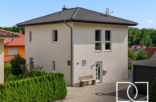 Villa kaufen in 97483 Eltmann, Baujahr 2017! Energieeffiziente Stadtvilla mit hochwertiger Ausstattung und schönem Garten