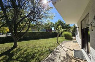 Haus kaufen in 84478 Waldkraiburg, ... beziehbare & modernisierte DHH mit 2 Garagen und Südgarten in zentraler Lage ...