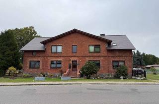 Bauernhaus kaufen in Hauptstrasse, 19288 Lüblow, Großes Bauernhaus in Lüblow: 4 Wohnungen, PV Anlage, neues Dach und neue Heizung