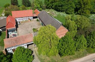 Haus kaufen in 38486 Winterfeld, Vierseitenhof mit Altenteil, Scheune, Stallgebäuden und Grünland