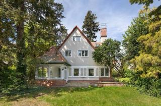 Villa kaufen in 14195 Dahlem, Sehr charmante Landhausvilla in Dahlems schönster Lage