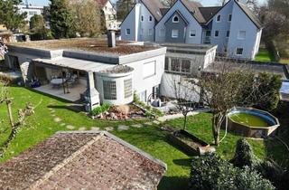 Haus kaufen in 45739 Oer-Erkenschwick, Imposanter Bungalow / Für 2 Familien mit Schwimmhalle / Top Lage / 380 m² Wohnfläche