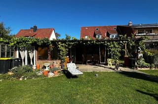 Doppelhaushälfte kaufen in 31698 Lindhorst, Doppelhaushälfte mit ganz viel Potential in schöner Wohnlage von Lindhorst!