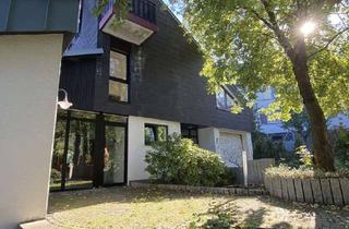 Haus kaufen in 35683 Dillenburg, Großzügiges Architektenhaus, stilvoll eingebunden in gepflegter Außenanlage