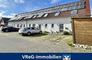 Haus kaufen in 23847 Kastorf, Anleger oder Selbstnutzer: Drei vermietete Reihenhäuser und Nebenräume in ruhiger, zentraler Lage