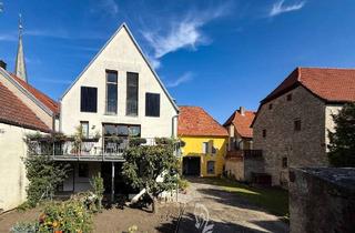 Einfamilienhaus kaufen in 97332 Volkach, Traumhaftes Ensemble: Einfamilienhaus mit großem Innenhof und historischem Fachwerkhaus