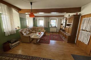 Haus kaufen in 96197 Wonsees, Historischer Charme trifft modernen Komfort – Zweifamilienhaus mit neuem Dach und Anbau