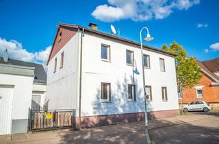 Haus kaufen in 73054 Eislingen/Fils, Kleines Haus mit Garten und Garage mit viel Potential, stark renovierungsbedürftig!