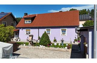 Einfamilienhaus kaufen in 93128 Regenstauf, Einfamilienhaus mit 2 Eingängen, großer Garage und Nebengebäude in Regenstauf