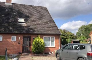 Haus mieten in 24238 Selent, Selent: Doppelhaushälfte mit zwei Garagen