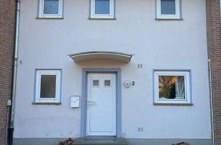 Haus mieten in Uhlandstraße, 33100 Paderborn, Reihenmittelhaus in Paderborn zu vermieten