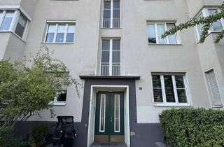 Wohnung kaufen in Wilhelm-Waldeyer-Straße 12, 50937 Sülz, Wunderschöne Altbauwohnung