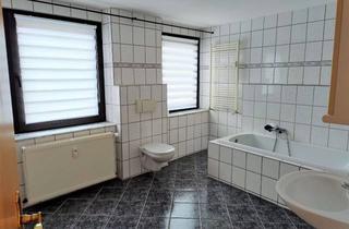 Wohnung mieten in 42655 Solingen-Mitte, Freundliche, helle 4-Zimmer-Wohnung Küche Diele mit 2 Bädern Solingen Mitte, Zentrumsnah