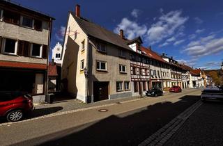 Haus kaufen in 78570 Mühlheim, PROVISIONSFREI - Wohnhaus mit Potenzial im historischen Städtle
