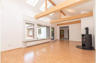 Haus kaufen in 25337 Elmshorn, Elmshorn - Ebenerdig und barrierearm! Modernisierter Atriumbungalow!