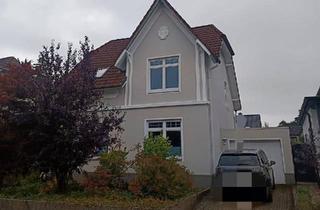 Villa kaufen in 22149 Hamburg, Hamburg - Modernisiertes Einfamilienhaus in HH-Rahlstedt Provisionsfrei