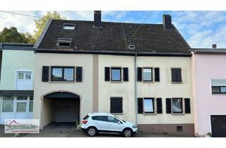 Mehrfamilienhaus kaufen in 66706 Perl, Perl - PERL: 4-FAMILIENHAUS MIT GARTEN UND GARAGE IN RUHIGER WOHNLAGE!