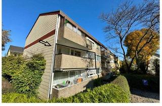 Wohnung kaufen in Bresslauer Str 14, 71254 Ditzingen, Ditzingen - 3-Zimmer-Wohnung mit Balkon in zentraler Lage von Ditzingen - ideal für Eigennutzer oder Handwerker