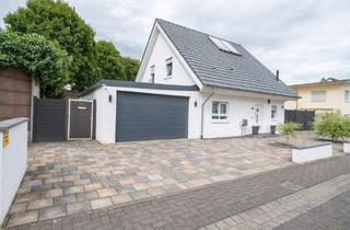 Haus kaufen in 56575 Weißenthurm, Weißenthurm - Freistehendes EFH mit großen Garten in Weißenthurm.